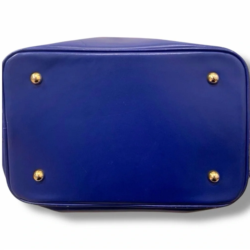 Samantha Thavasa Blue Leather Drawstring Bucket Bag Gold Hardware Crossbody - Picture 6 of 9